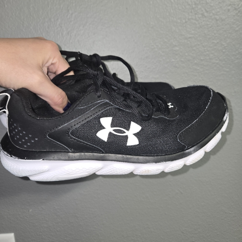 Under Armour Charger Assert Trainers Black and White Women's 7.5 Sneakers